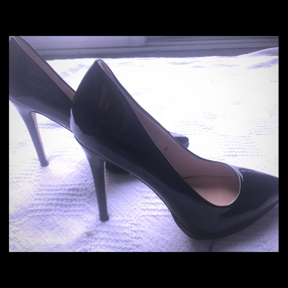 Sergio Bari black leather paten 5” heels, size 9